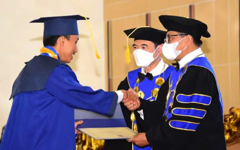 Wisuda Pertama Politeknik Pekerjaan Umum Luluskan 132 Mahasiswa Dengan Gelar Ahli Madya Teknik