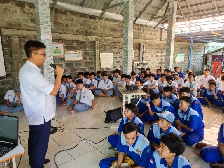 Politeknik PU Kunjungi Sekolah Unggulan yang ada di Jawa Timur dalam rangka Sosialisasi PMB Tahun Akdemik 2024/2025  #PoliteknikGoesToSchool