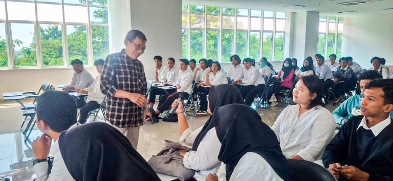 Kuliah Tamu Kewirausahaan dan Etika Profesi