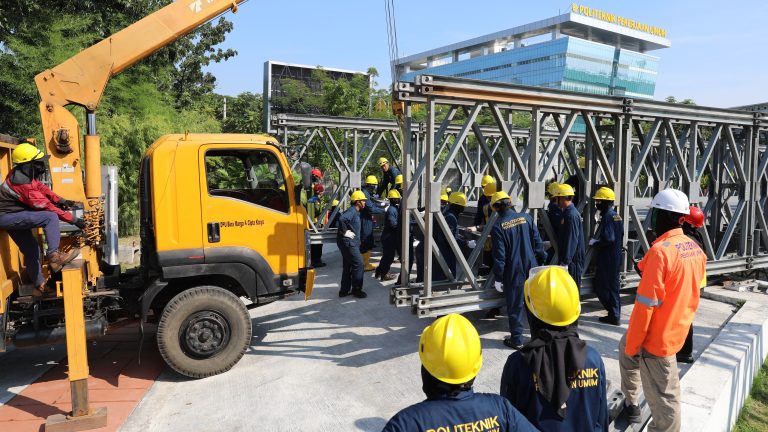 Mengenal Jembatan Bailey: Infrastruktur Darurat yang Dipelajari Langsung di PUtech