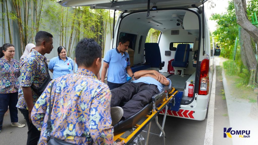 Ambulance (8)