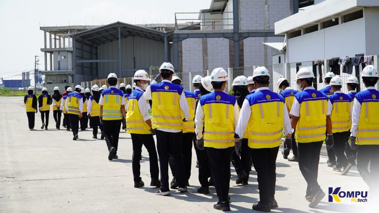 Mengenal Inovasi Material Komposit, Politeknik Pekerjaan Umum Gelar Kunjungan Industri ke PT Kuria