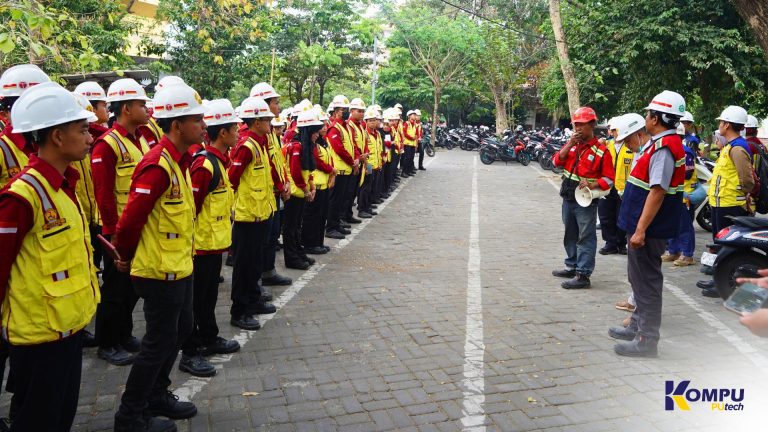 Mahasiswa TKBG PUtech Kunjungan Lapangan ke Proyek Pembangunan Psikologi UGM